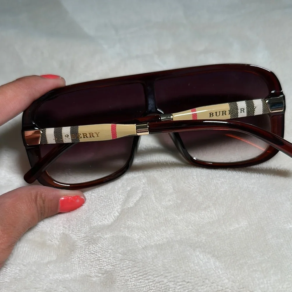 Burberry Brown Oversized Shield Sunglasses no case or dust bag - Picture 2 of 3